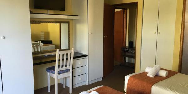 Smart Villa Guest House Ист-Лондон Экстерьер фото